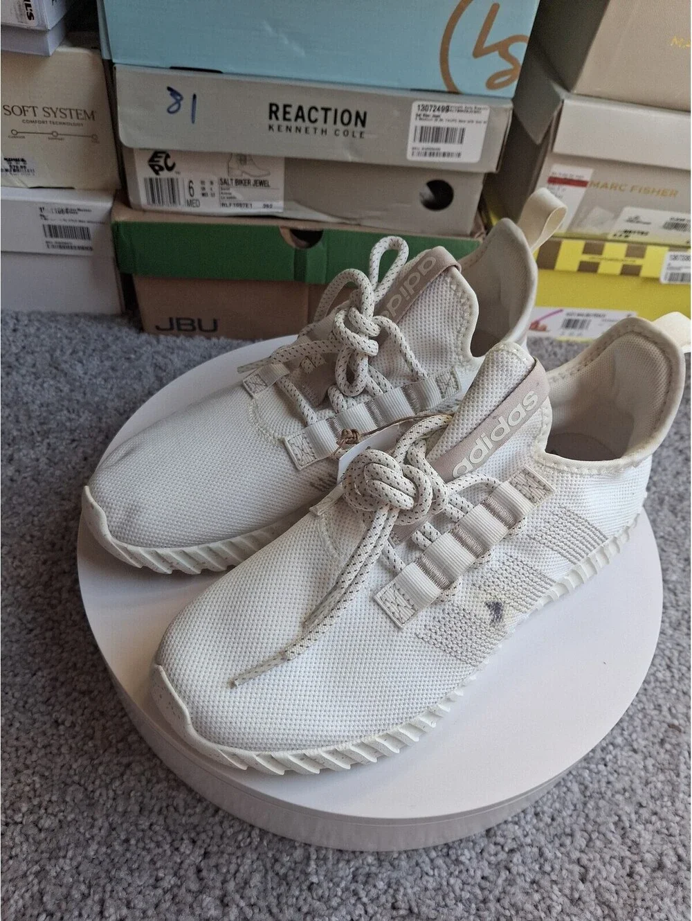 Adidas Women's Kaptir Flow Sneaker US 9